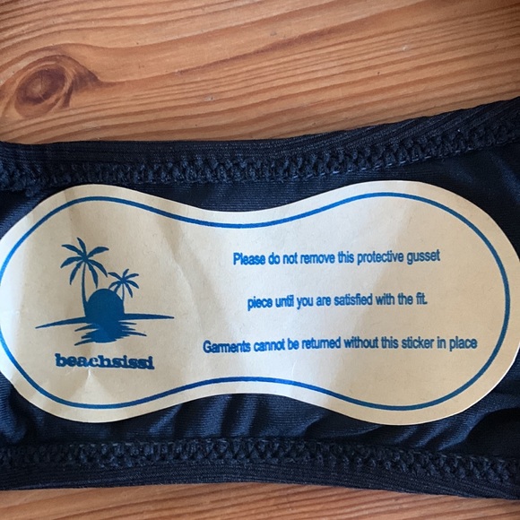Beachsissi Black size Medium bikini - Picture 5 of 7